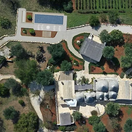 Trullidamare A Ceglie Messapica, Con Piscina Infinity Villa Cisternino