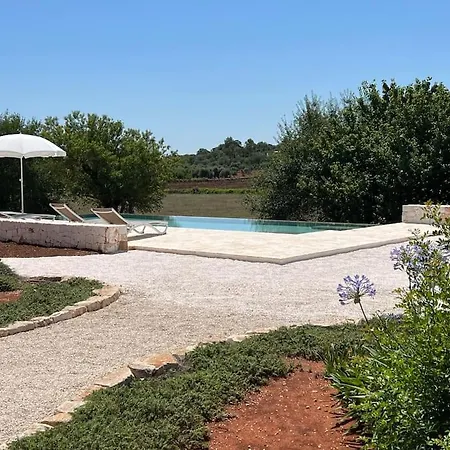 Trullidamare A Ceglie Messapica, Con Piscina Infinity Villa Cisternino