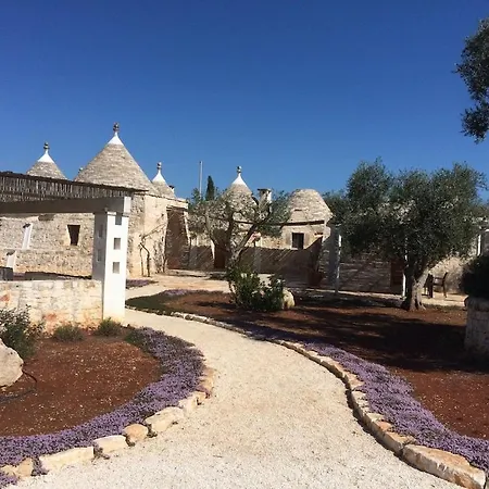 Trullidamare A Ceglie Messapica, Con Piscina Infinity Villa