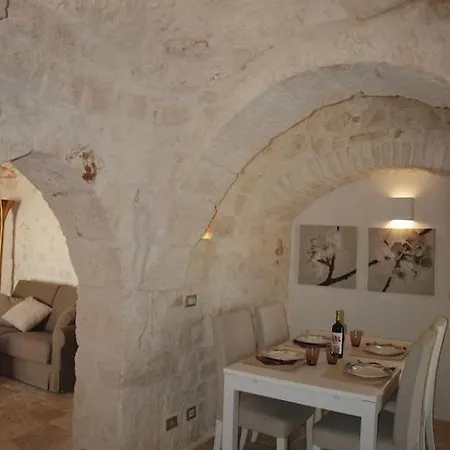 Villa Trullidamare A Ceglie Messapica, Con Piscina Infinity Cisternino