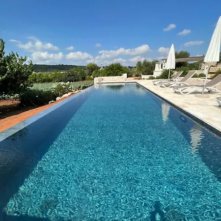 Villa Trullidamare A Ceglie Messapica, Con Piscina Infinity *