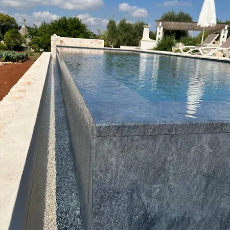 Trullidamare A Ceglie Messapica, Con Piscina Infinity Cisternino